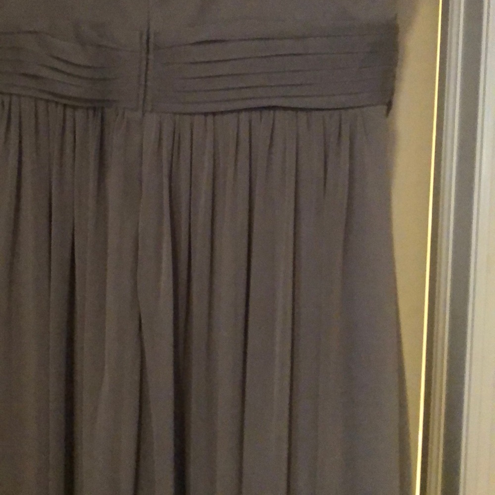 Grey gown - Picture 6 of 6